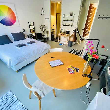 Private Studio With Free Car Parking Bed & Breakfast Amsterdam Exterior photo